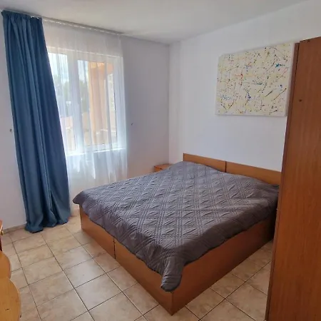 Two Bedroom - двуспален Apartament